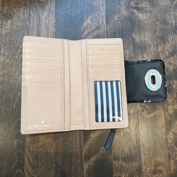 Kate Spade ♠️ wallet - Picture 4 of 9